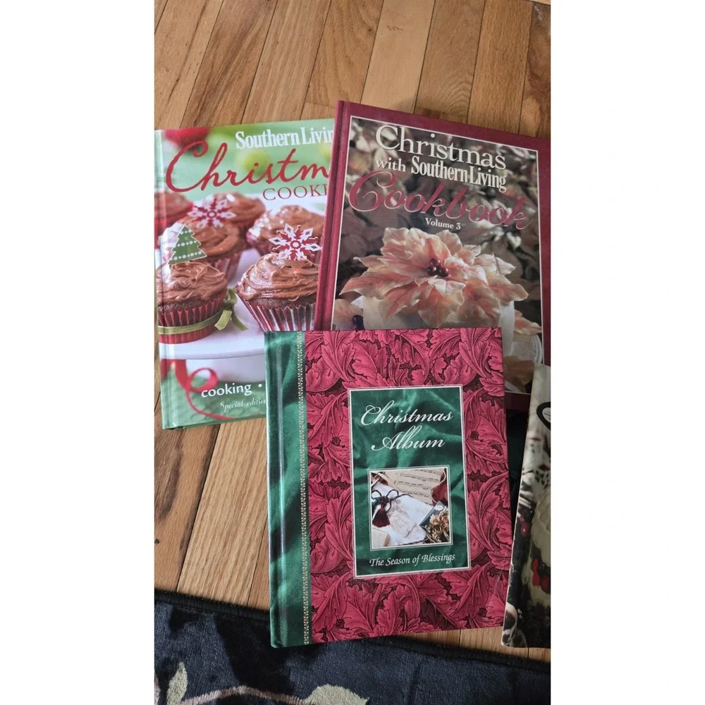 Lot of 9 Vtg Christmas Cookbooks Southern Living, Guideposts, Good Housekeeping - Picture 5 of 6